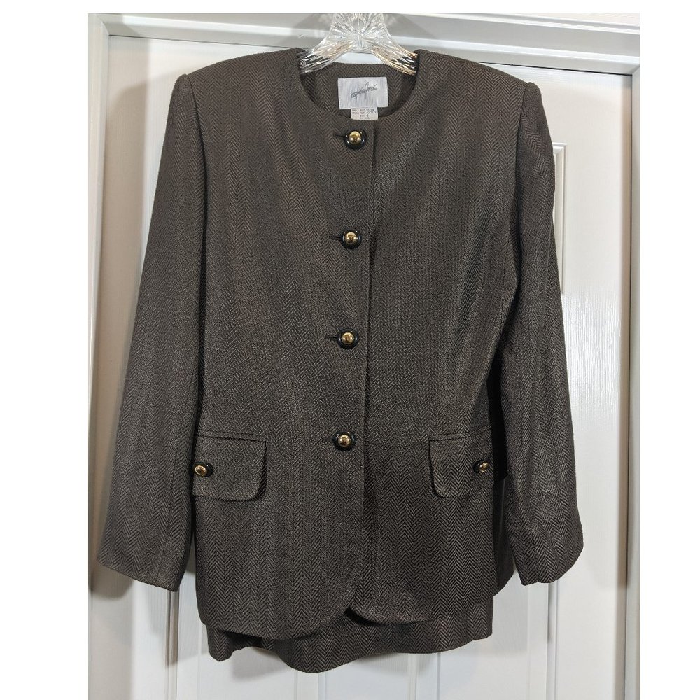 Jacqueline Ferrar Skirt Suit Set